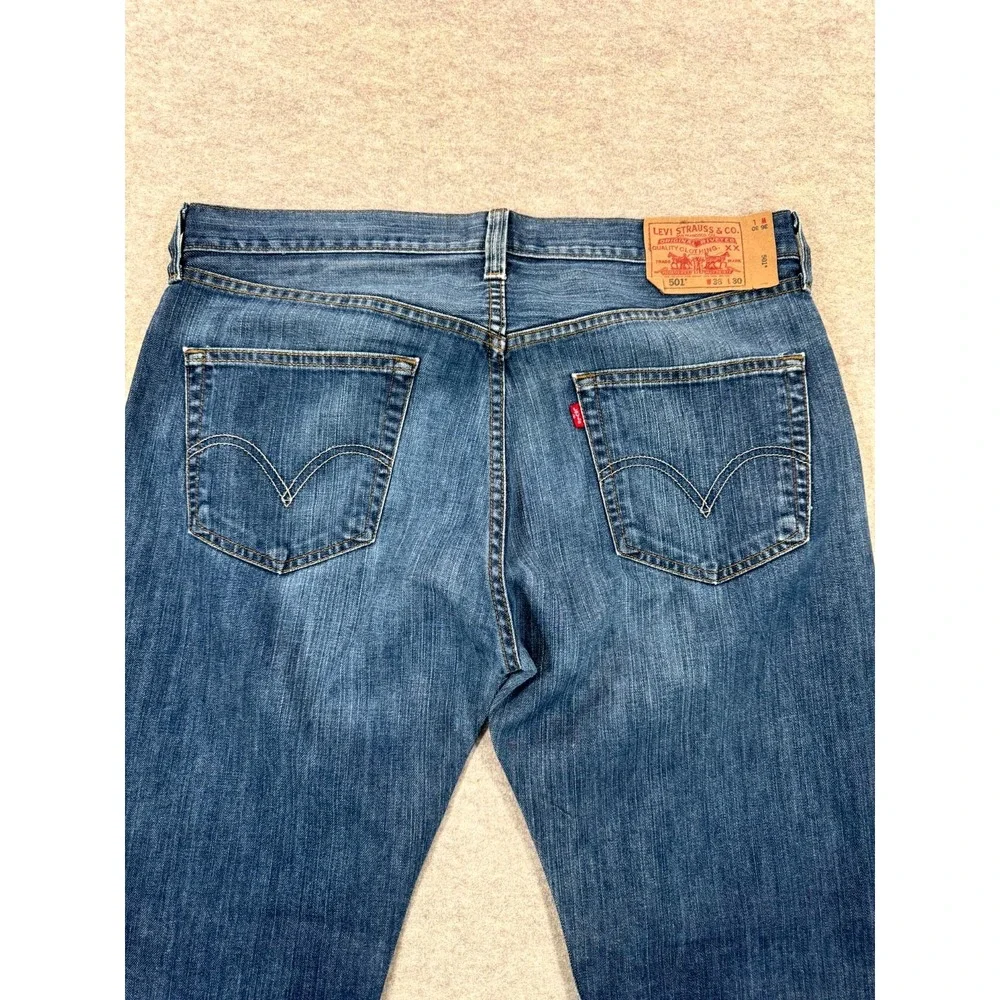 Levi's 501 Original Jeans Mens 36x30 Blue Denim Cotton Straight Leg Button Fly